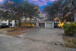 AV9-02: 9 2nd Avenue