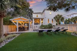 AV9-22: 9 22nd Avenue