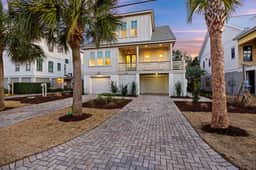 CM3806: 3806 Cameron Blvd.