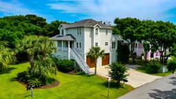 AV8-53: 8 53rd Avenue