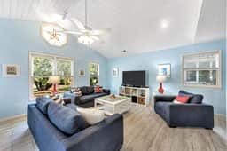 CM4005: 4005 Cameron Blvd.