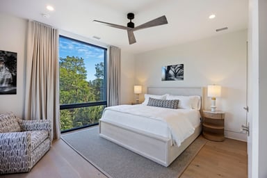 Bedroom 5 - King