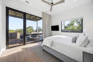 Bedroom 4 - King
