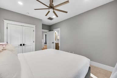 Bedroom 5 - Queen and Twin