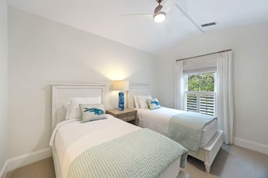 Bedroom 1 - King
