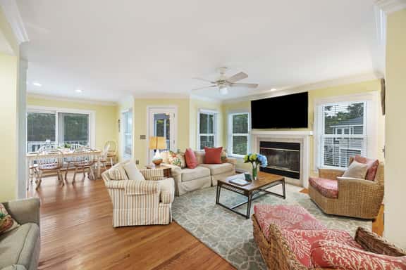 PB17: 17 Pelican Bay - Image 1