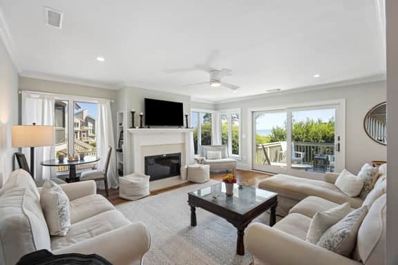 DS1113: 1113 Duneside Drive