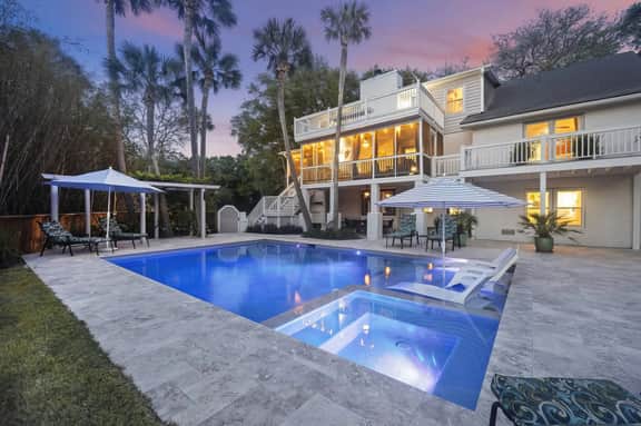 WW2403: 2403 Waterway Blvd.