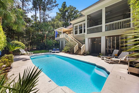 GD253: 253 Governors Drive - Image 1